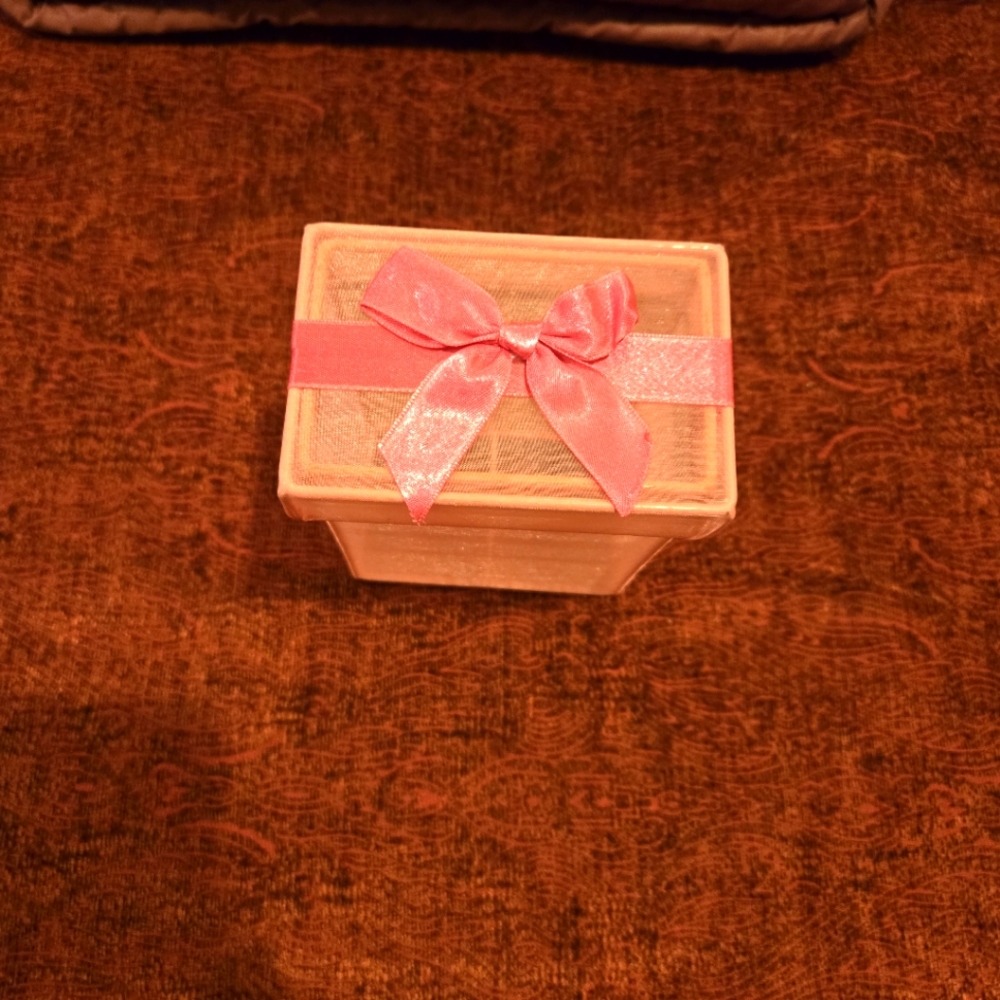 Pink Ribbon Jewelry Box - Picture 7 of 8